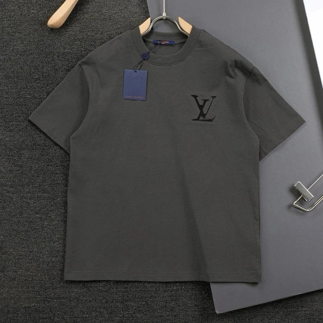 Vuitton t-shirt
