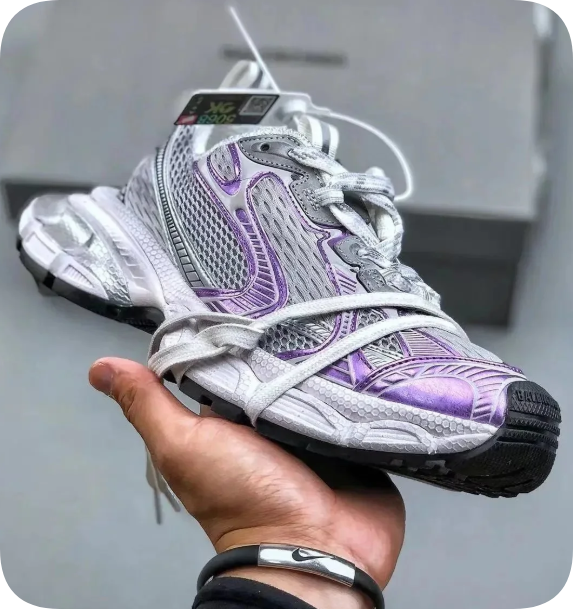  Balenciaga Track