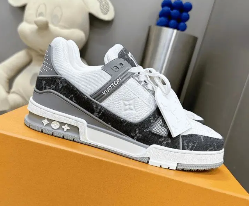 LOUIS VUITTON Trainer