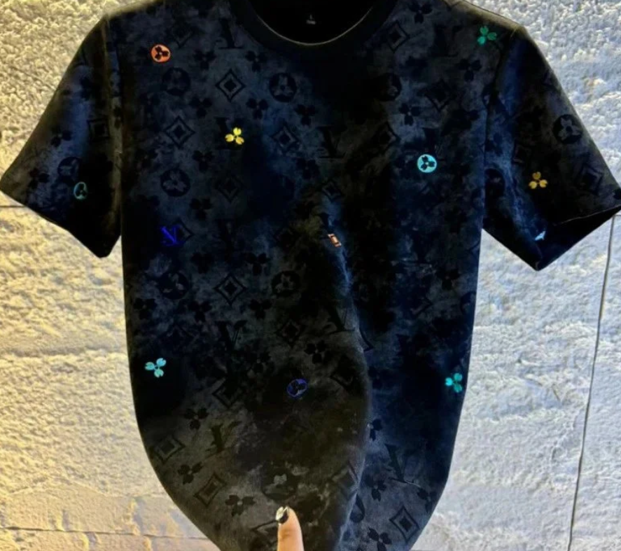 LV   t-shirt