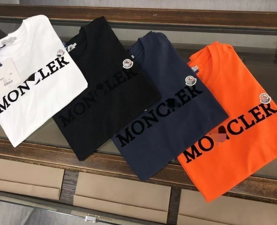 Moncler T-shirt