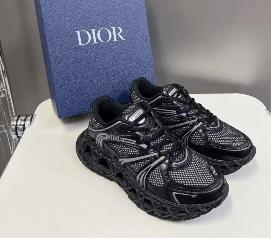 DIO B35 sneaker
