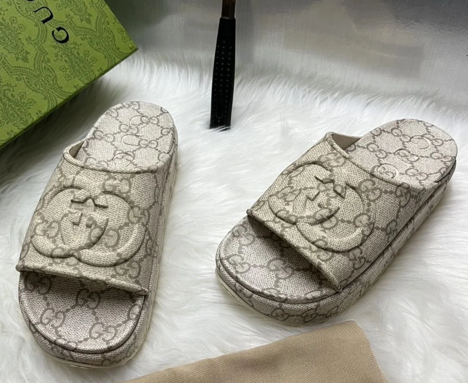 Gucci hot selling slippers