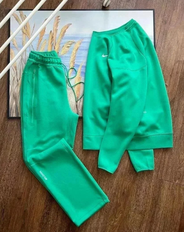 nike weatshirt sweatpants