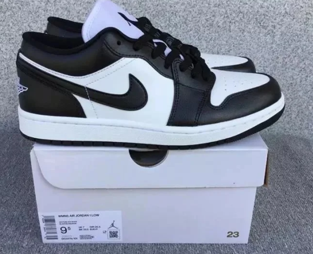 NIKE DUNK